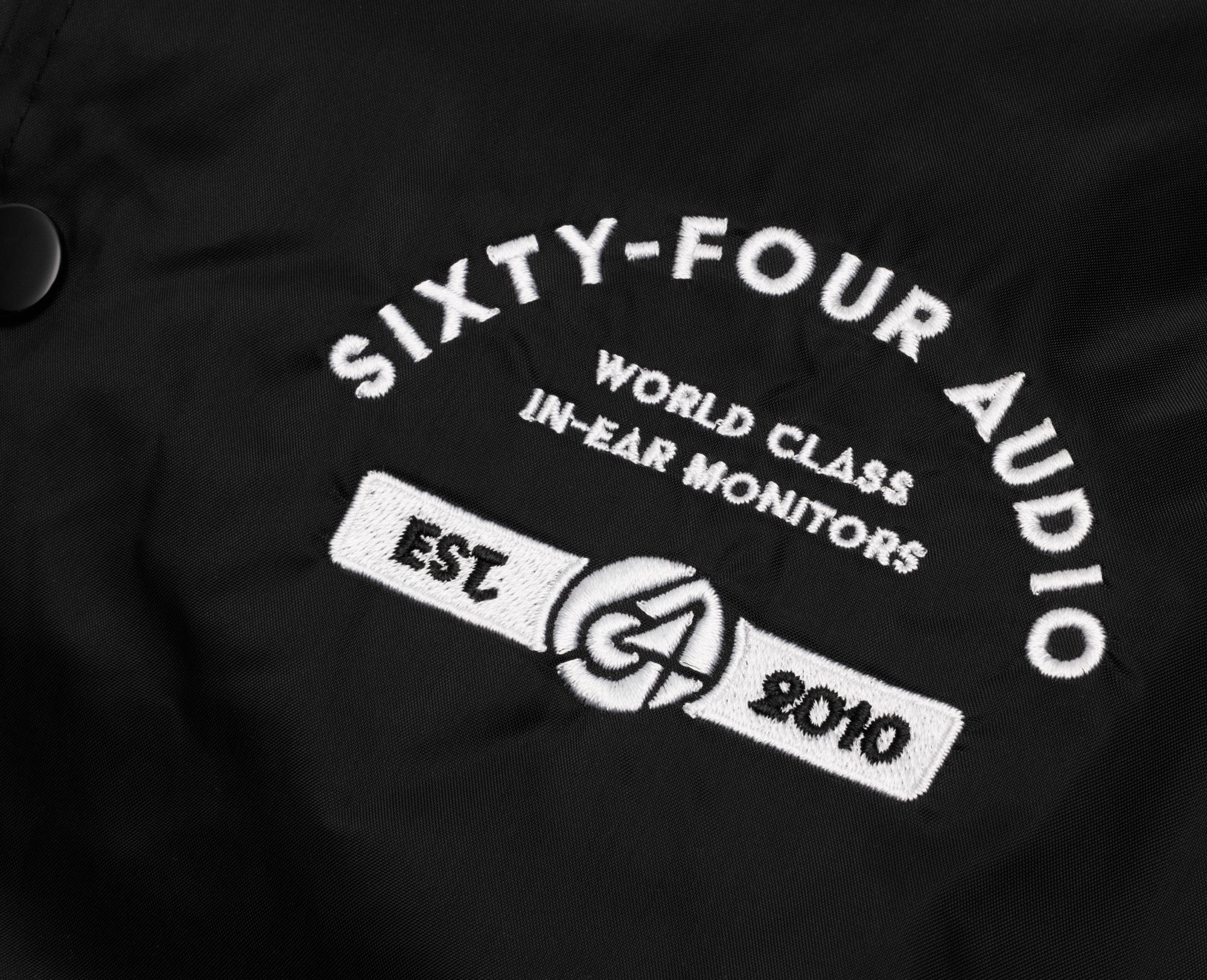 64-audio-black-windbreaker-coupe-vent-noir image 4